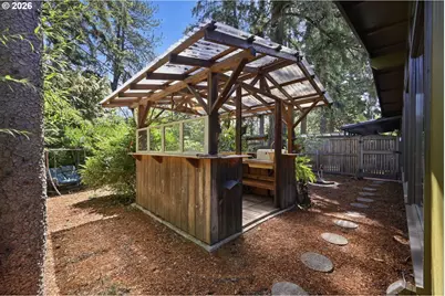4630 W Hillside Dr, Eugene, OR 97405 - Photo 14