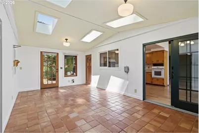 4630 W Hillside Dr, Eugene, OR 97405 - Photo 10