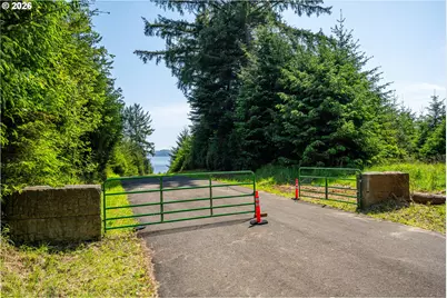 83615 Clear Lake Rd, Florence, OR 97439 - Photo 4