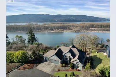 57 Bentley Dr, Kelso, WA 98626 - Photo 2