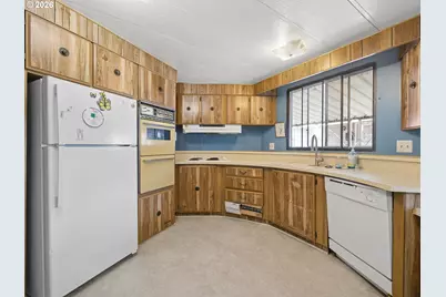21100 NE Sandy Blvd #103, Fairview, OR 97024 - Photo 10