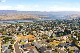 1703 Golden Way, The Dalles, OR 97058 - Photo 40