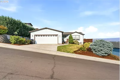 1703 Golden Way, The Dalles, OR 97058 - Photo 4