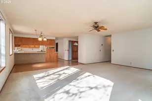 82 N River Dr, Roseburg, OR 97470 - Photo 14