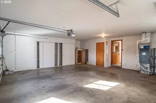 82 N River Dr, Roseburg, OR 97470 - Photo 8