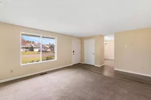 12713 NE 41st St, Vancouver, WA 98682 - Photo 6