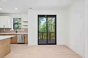 3793 SW Iowa St, Portland, OR 97221 - Photo 22