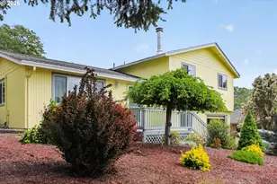 1783 NE Todd St, Roseburg, OR 97470 - Photo 2