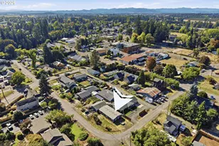 619 2nd St, Dayton, OR 97114 - Photo 2