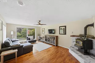 685 N 12th St, Coos Bay, OR 97420 - Photo 14