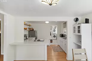 685 N 12th St, Coos Bay, OR 97420 - Photo 8
