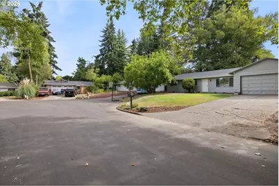 5590 SW 182nd Ave, Aloha, OR 97078 - Photo 2