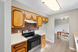 5590 SW 182nd Ave, Aloha, OR 97078 - Photo 10