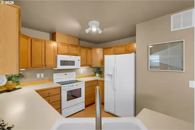 14720 SW Sandhill Loop #204, Beaverton, OR 97007 - Photo 12