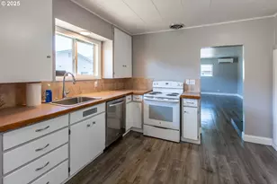 47601 Hwy 58, Oakridge, OR 97463 - Photo 24