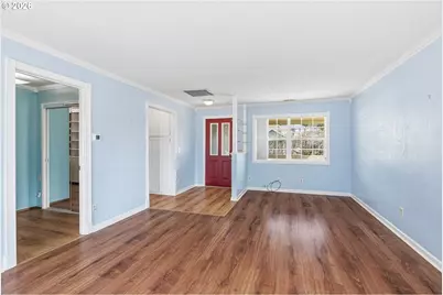 319 N 3rd St, Kalama, WA 98625 - Photo 6