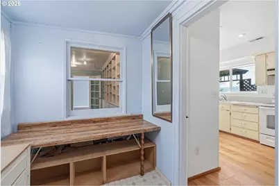 319 N 3rd St, Kalama, WA 98625 - Photo 16