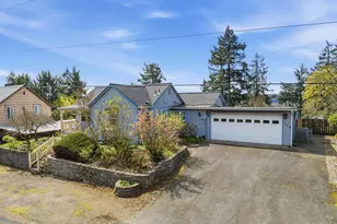 319 N 3rd St, Kalama, WA 98625 - Photo 38