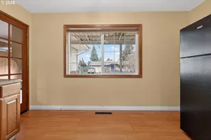 12330 NE Knott St, Portland, OR 97230 - Photo 16