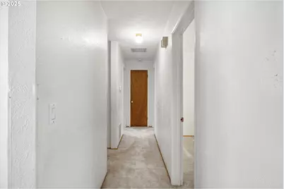 42986 McKenzie Hwy, Leaburg, OR 97489 - Photo 10