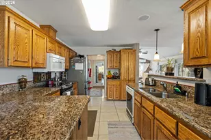 1385 SE Laurel Ct, Roseburg, OR 97470 - Photo 14