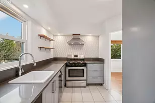 3825 NE 75th Ave, Portland, OR 97213 - Photo 10