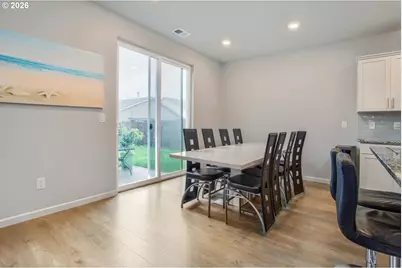 6421 SE 22nd St, Gresham, OR 97080 - Photo 8