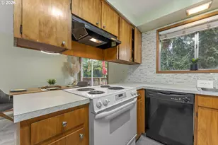 15316 SE Lee Ave, Milwaukie, OR 97267 - Photo 12