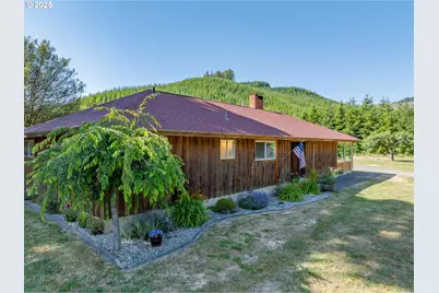 53856 Big Creek Rd, Myrtle Point, OR 97458 - Photo 8