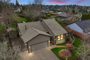 625 SW Miller Ct, Gresham, OR 97080 - Photo 1