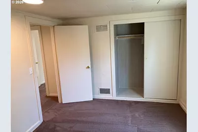 200 Azalea Dr, Eugene, OR 97404 - Photo 14