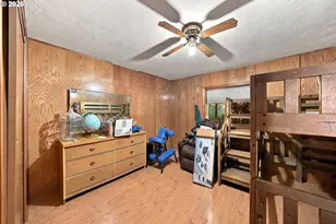 911 Cleveland Hill Rd, Roseburg, OR 97471 - Photo 24