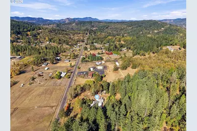 911 Cleveland Hill Rd, Roseburg, OR 97471 - Photo 44
