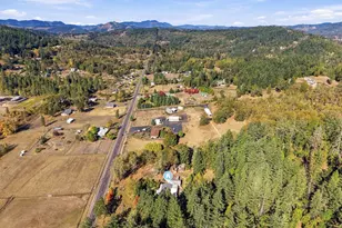 911 Cleveland Hill Rd, Roseburg, OR 97471 - Photo 44