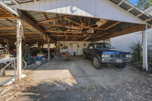 911 Cleveland Hill Rd, Roseburg, OR 97471 - Photo 28