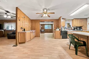 911 Cleveland Hill Rd, Roseburg, OR 97471 - Photo 6