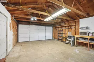 16810 E Burnside St, Portland, OR 97233 - Photo 28