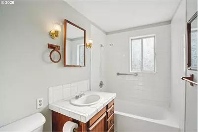 16810 E Burnside St, Portland, OR 97233 - Photo 18