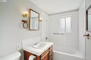 16810 E Burnside St, Portland, OR 97233 - Photo 18