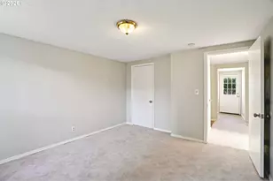 16810 E Burnside St, Portland, OR 97233 - Photo 22