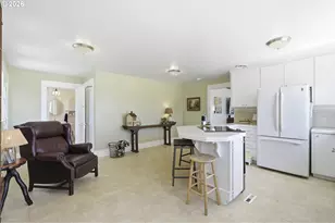 24051 NE Airport Rd, Aurora, OR 97002 - Photo 16