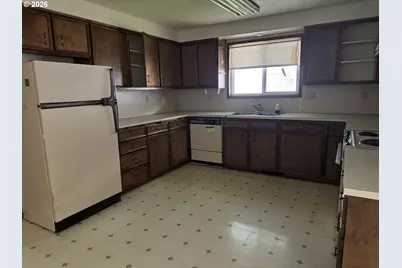 1165 NE Broadway St, Waldport, OR 97394 - Photo 6