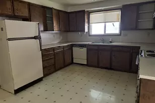 1165 NE Broadway St, Waldport, OR 97394 - Photo 6