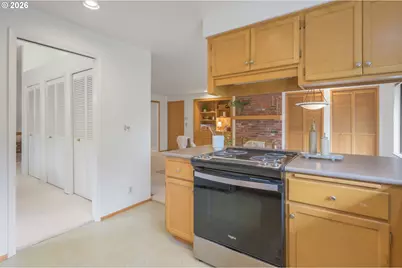 1814 Happy Ln, Eugene, OR 97401 - Photo 18