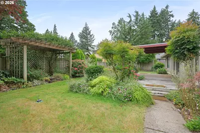 1814 Happy Ln, Eugene, OR 97401 - Photo 46