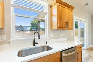 265 SE Logan St, Winston, OR 97496 - Photo 20