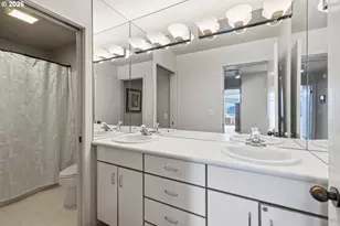 1630 S Harbor Way, Portland, OR 97201 - Photo 20