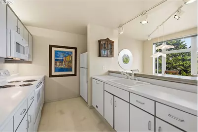 1630 S Harbor Way #304, Portland, OR 97201 - Photo 16