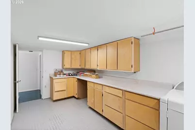 3915 SW Pomona St, Portland, OR 97219 - Photo 40