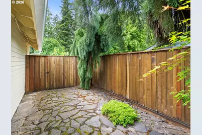 3915 SW Pomona St, Portland, OR 97219 - Photo 44